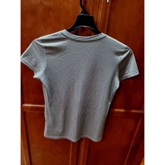 NWOT Nike Women's Size M Basic Dri-Fit  Gray Solid Polyester V-Neck Regular fit - Picture 4 of 4